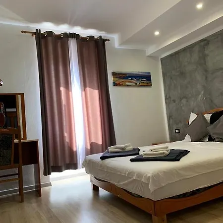 Doubleroom With Extrabed And Bathroom , Ac - 106 * 波雷奇