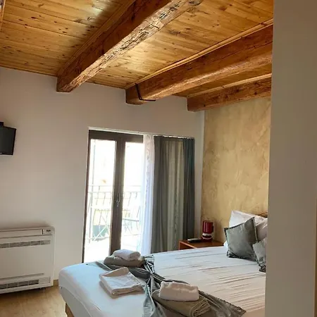 Doubleroom With Extrabed And Bathroom , Ac - 106