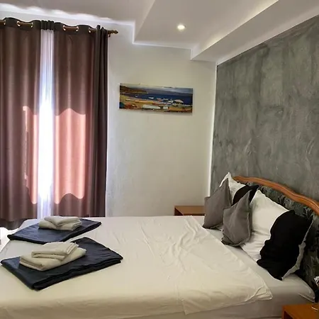 Doubleroom With Extrabed And Bathroom , Ac - 106 *