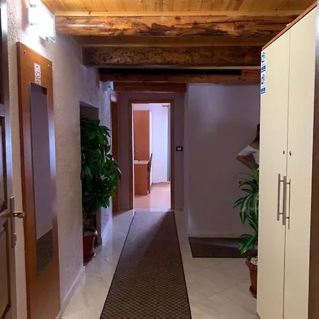 Doubleroom With Extrabed And Bathroom , Ac - 106 ベッド・アンド・ブレックファスト